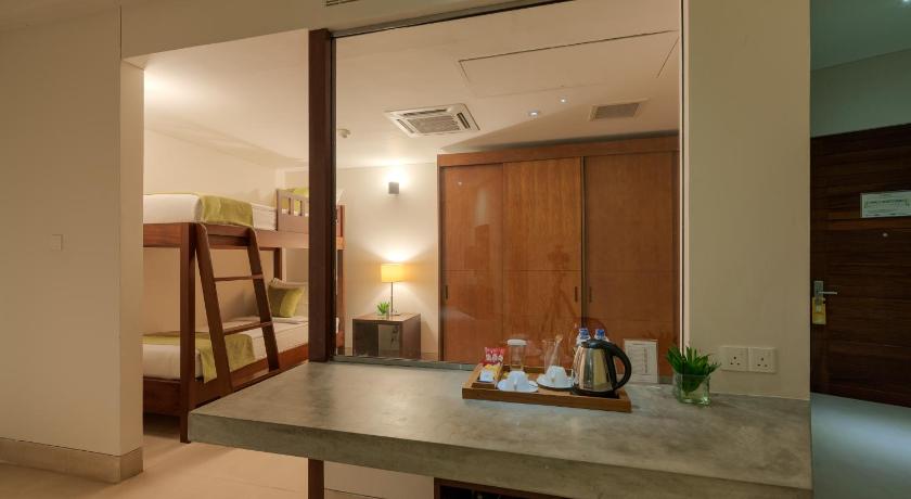 Image of Family Suite Sea View 7
