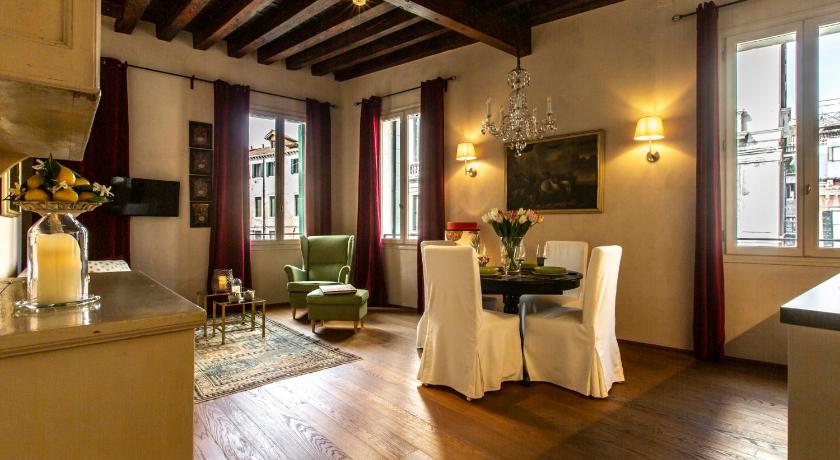 Santa Fosca Canal View R&amp;R — Hotel in Venice