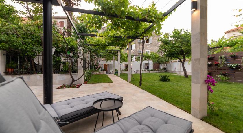 Apartments Trifunovic Old Town photo