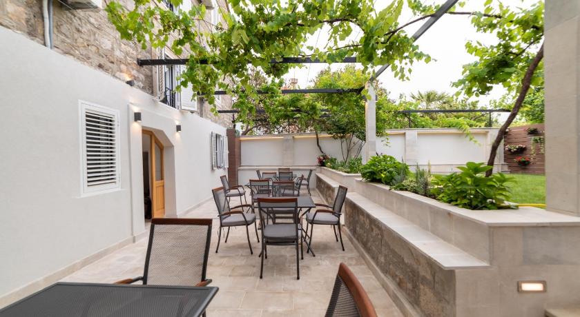 Apartments Trifunovic Old Town photo