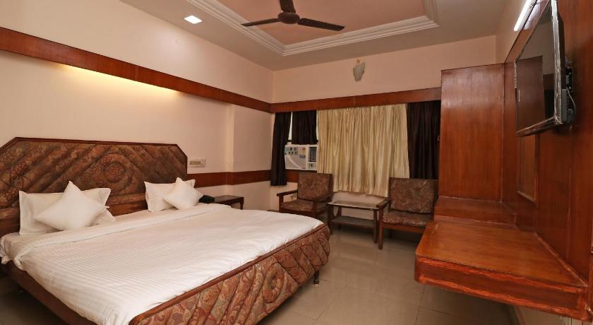 SPOT ON 37002 Hotel Natraj