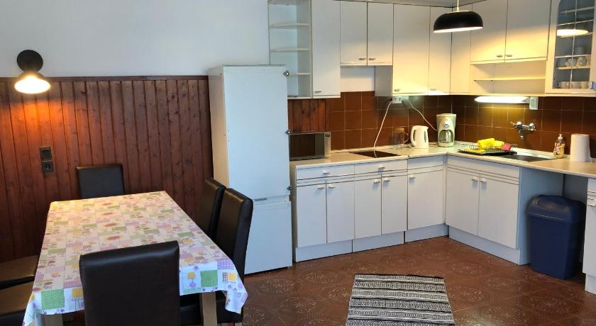 Image of Four-Bedroom House 14