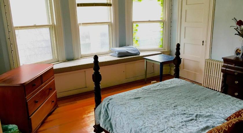 Sid's Victorian Oasis photo