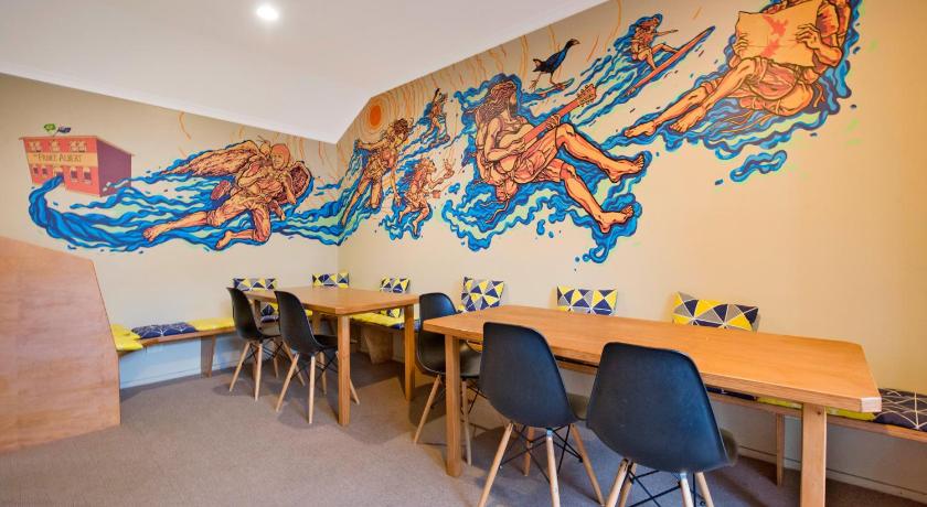 The Prince Albert Backpackers & Bar photo