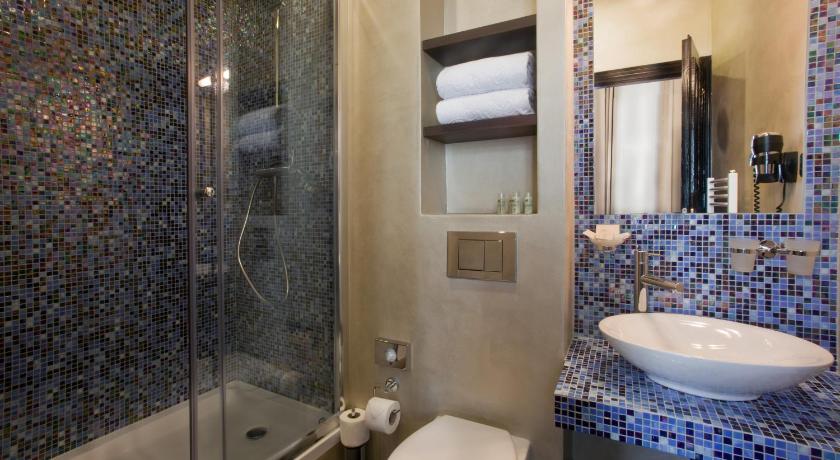 Image of Superior Room 2