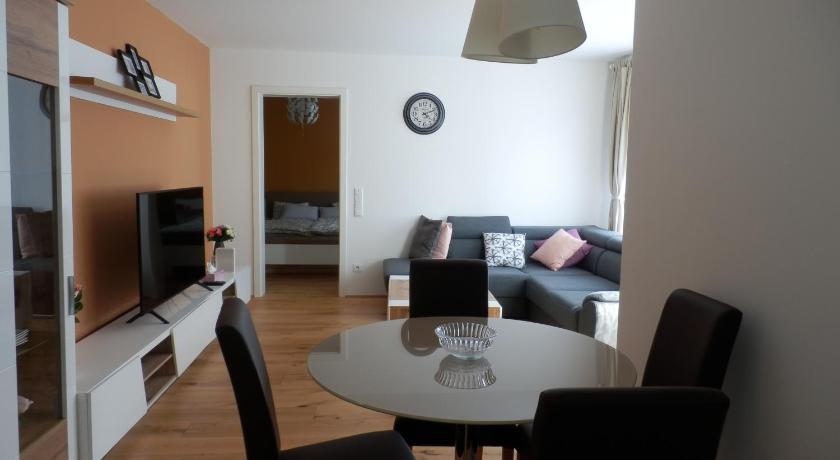 Spacious, Modern 1-bdrm Apt near VIC &amp; Austria Ctr — Hotel in Vienna