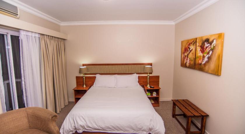 Adelante Lodge photo