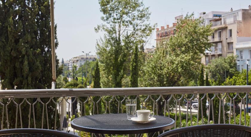 Chic One Bd Apartment with Hilton View photo
