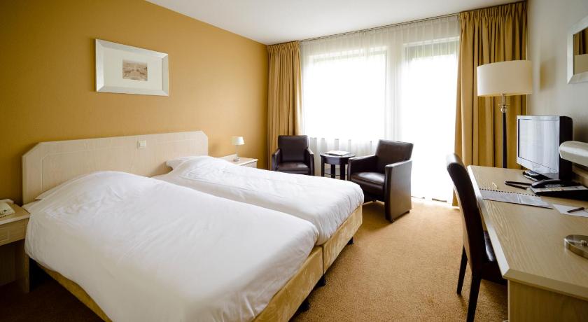 Comfort Double Room with Terrace, Fletcher Hotel Restaurant Epe-Zwolle in Epe