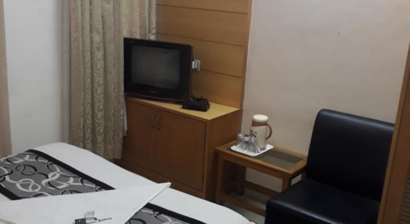 Image of Double Room AC 13
