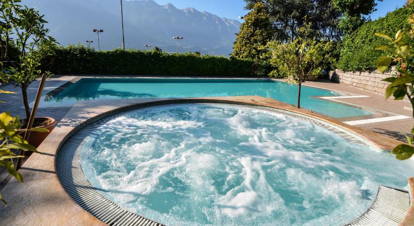 Hotel Limone photo