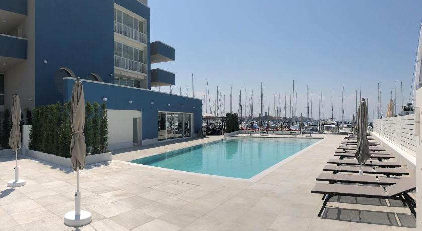 Sottomarina Mosella Suite Hotel 4-Star Hotel exterior