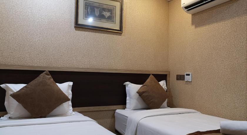 Image of Standard Twin Room 1
