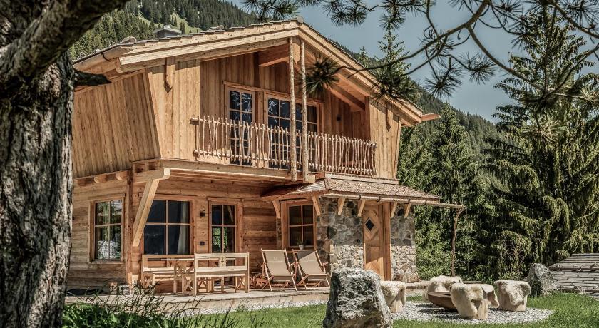 Benglerwald Berg Chaletdorf — Hotel in Bach