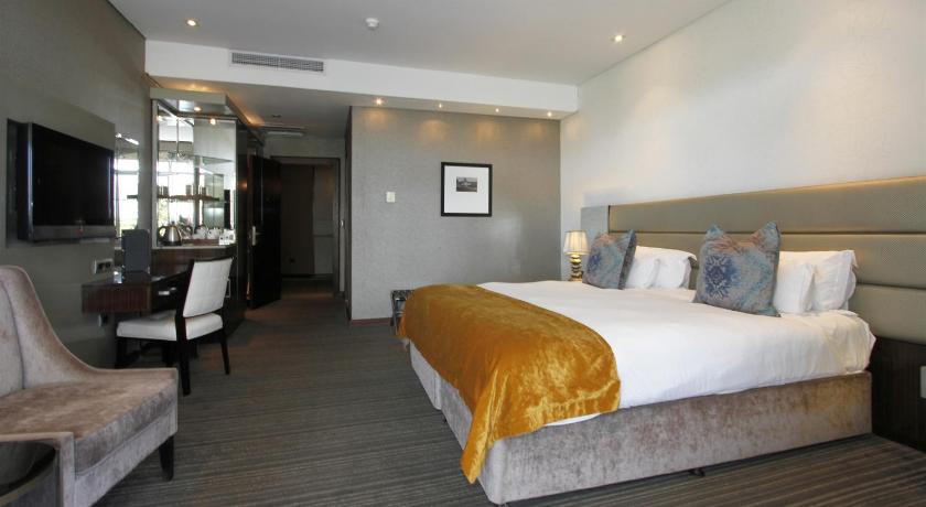 Image of Deluxe Room Balcony 10