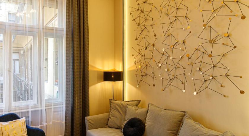 E13 - Elegant Apartment photo