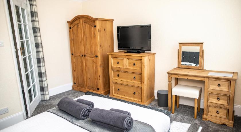 Babbacombe Apartments - image 32