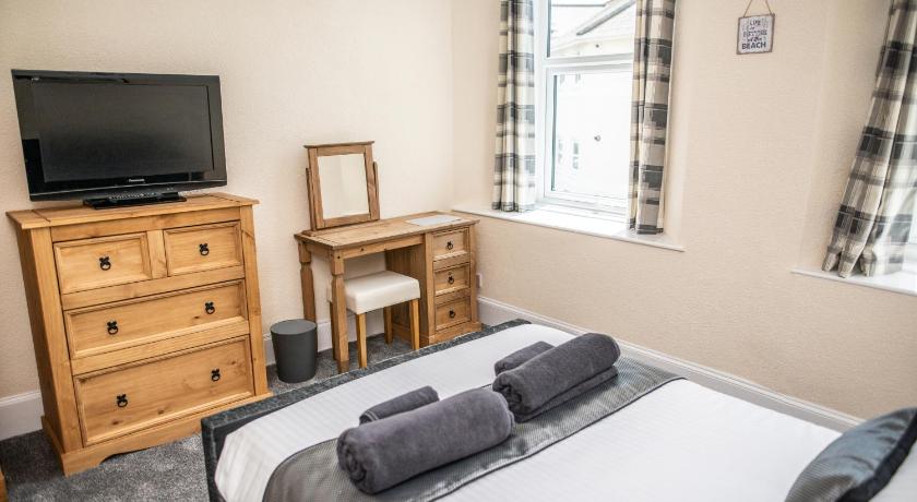 Babbacombe Apartments - image 33