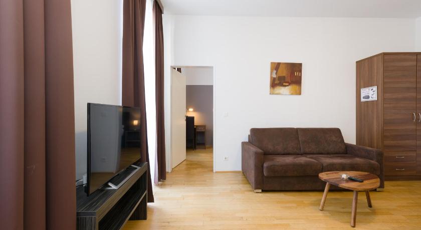 Image of Deluxe One-Bedroom Apartment (Top 21) 6