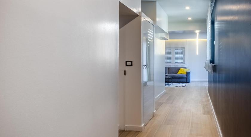 Downtown Marcius Luxury Apartment with Jacuzzi & Sauna photo