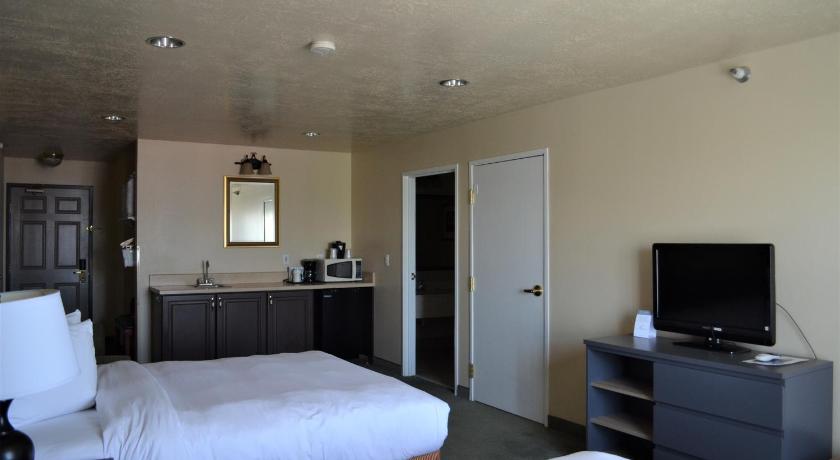 Country Inn & Suites by Radisson West Valley City UT