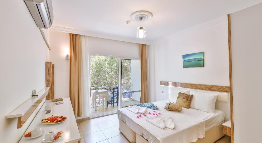 ANFORA OTEL BOZBURUN photo
