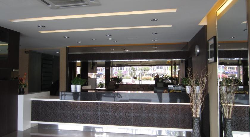 Radiant Hotel photo