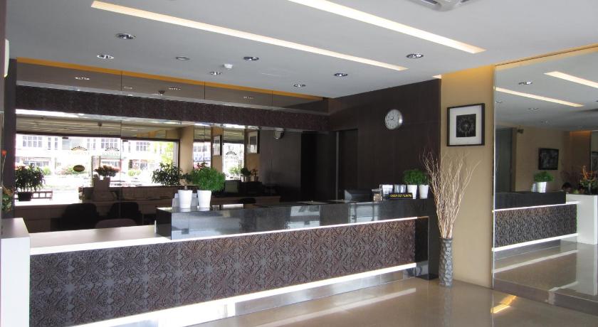 Radiant Hotel photo