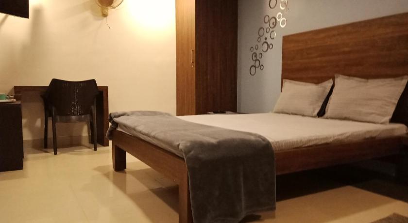 Image of Studio Room 7