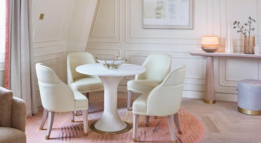 "Executive" klases "suite" numurs (Executive Suite) attēls 12