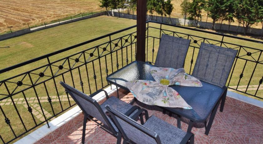 Iris Sunset Luxury Apartments - Nea Potidea Halkidiki photo