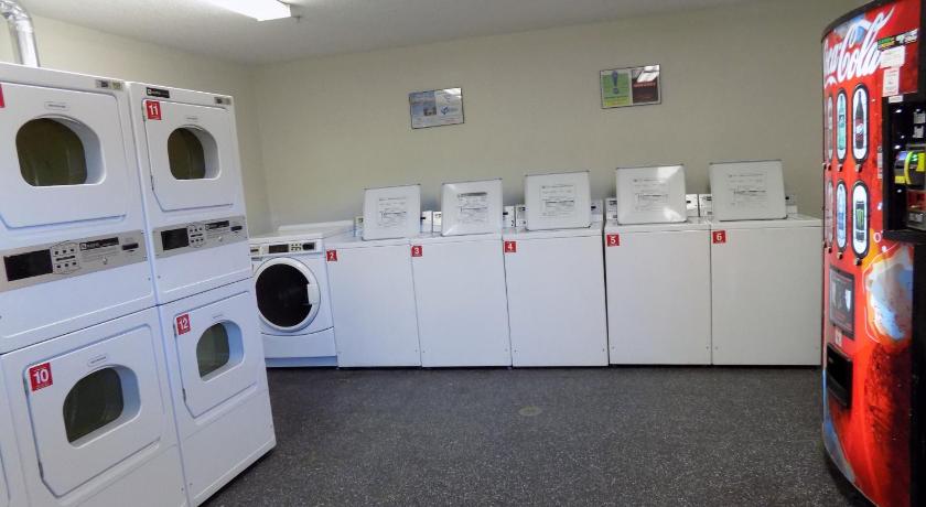 InTown Suites Extended Stay Austin TX - North Lamar photo