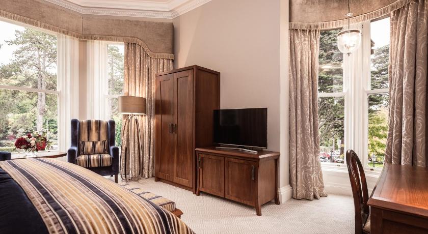 Image of Estate Room 0