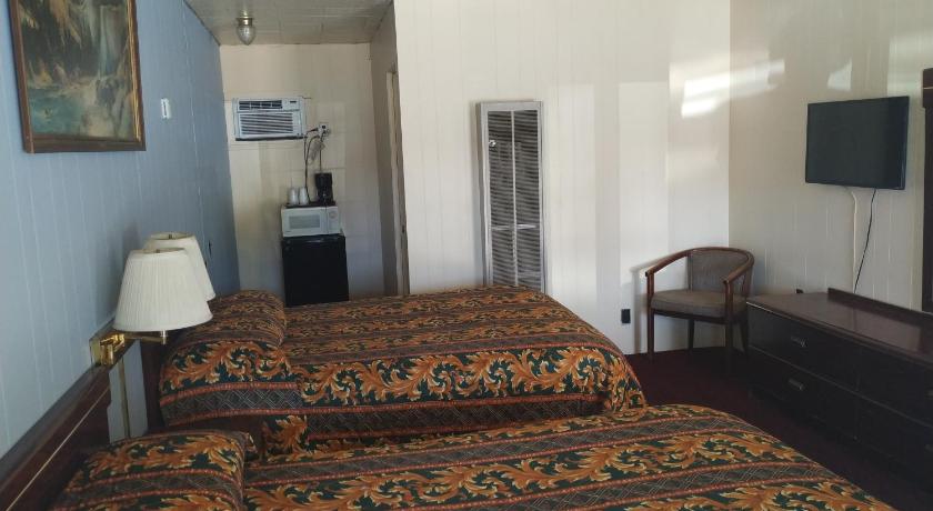 Edgewood Motel photo