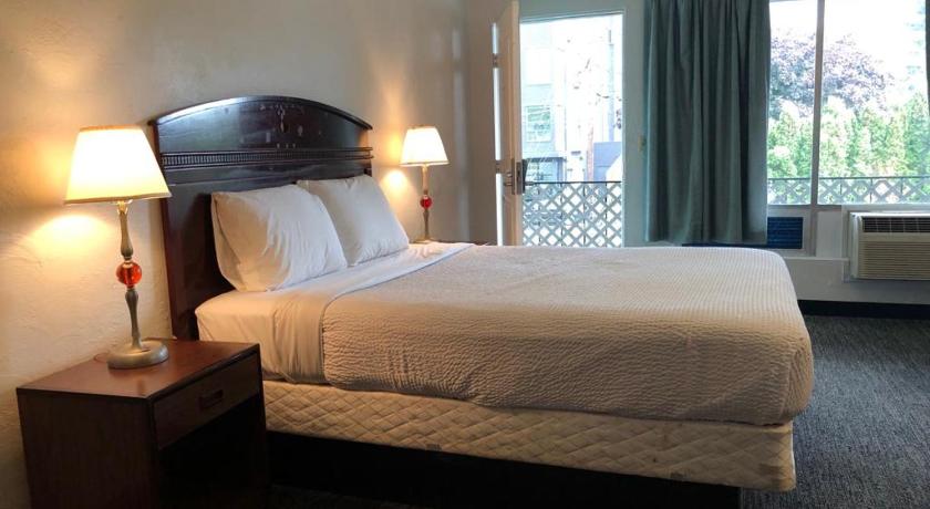 Portland Super Value Inn photo
