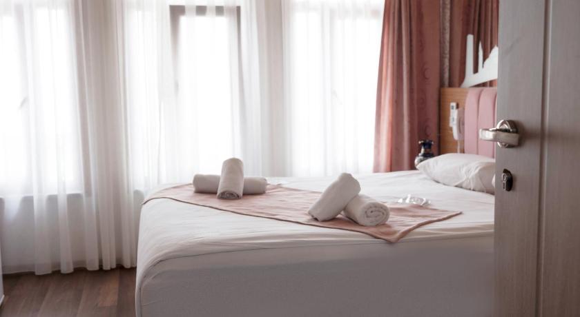 Hotel Megaron - image 7