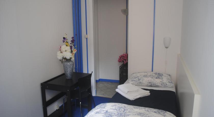 Фото: Небольшой одноместный номер (Small Single Room) 5
