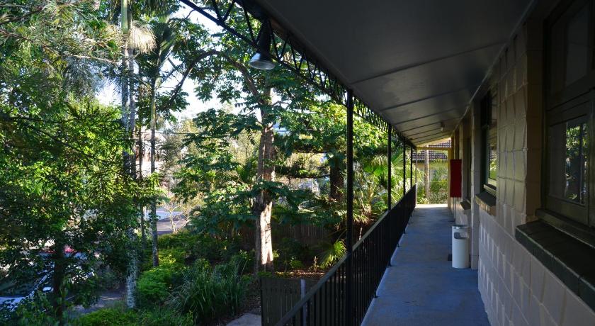 Forest Lodge Apartments photo