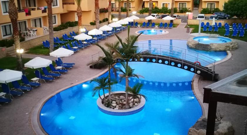 Pagona Holiday Apartments — Hotel in Paphos
