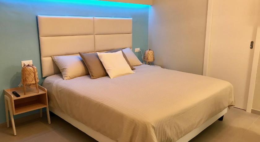 ESMERALDA'S ROOMS photo