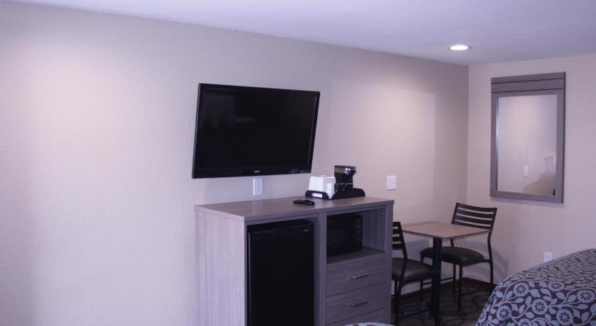 Image of 2 Double Beds Kitchenette Non-Smoking 1