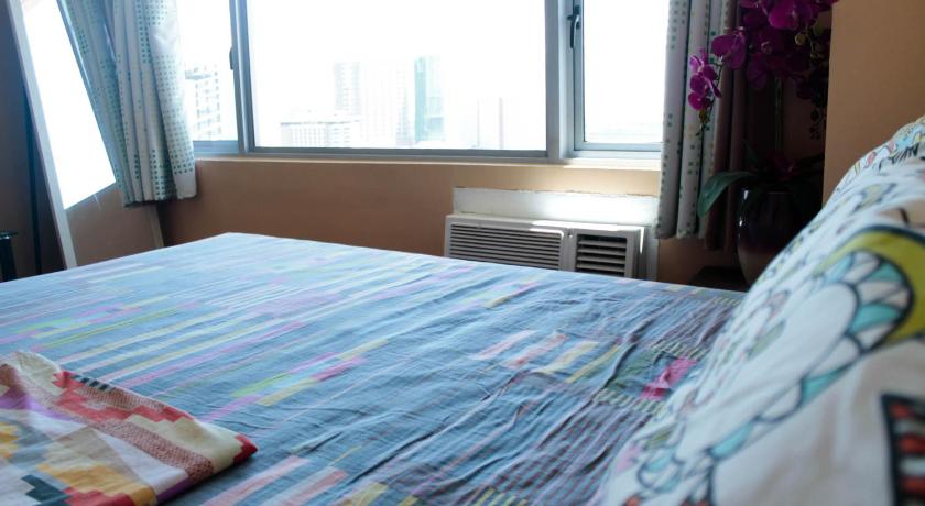 Titan 22P Condo at WH Taft Residences Manila photo
