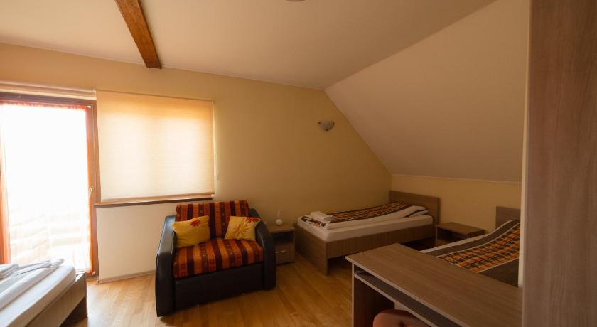 Image of Triple Room 0