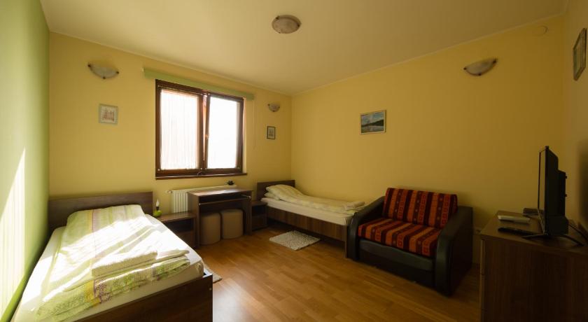 Image of Twin Room with Bathroom 0