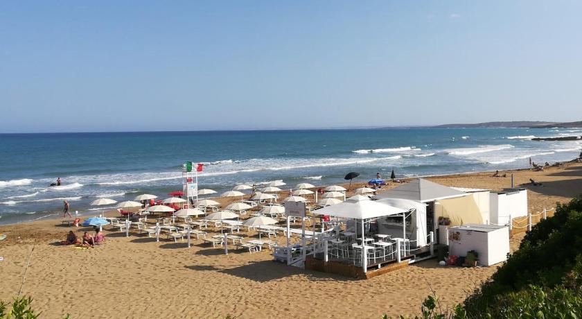 Noto Marina Beach photo