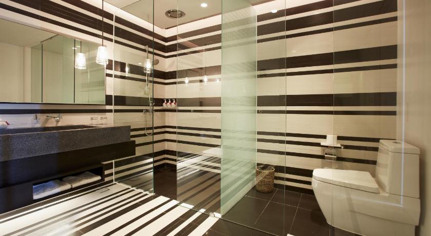 Image of Family Suite with Jacuzzi 6