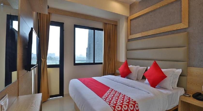 Hotel Acme by Sky Stays photo