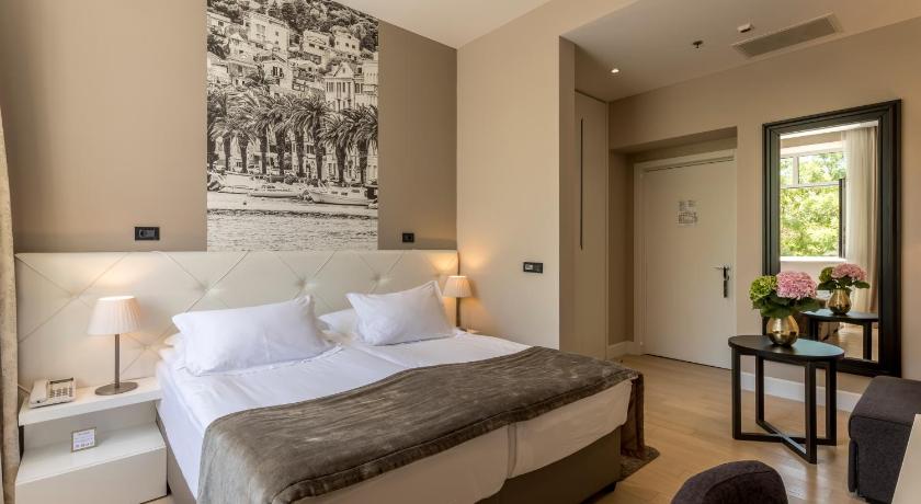 Image of Superior Double Room 0