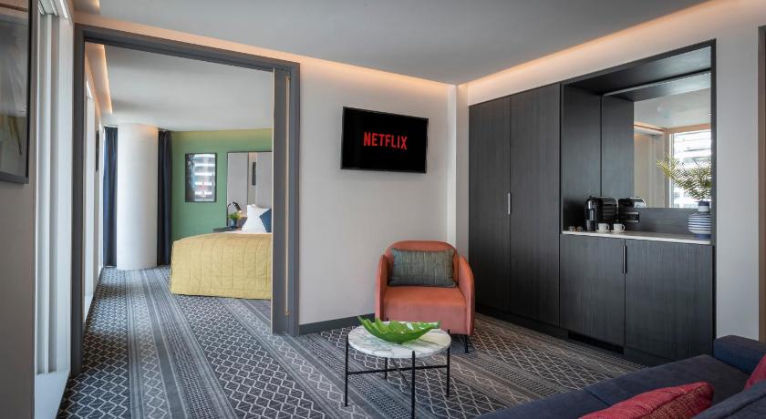 Image of Superior Suite 6