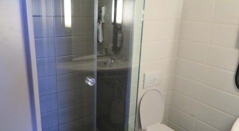 Image de Standard Room with 2 single beds Ocean front 10